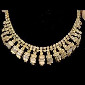 Stunning jeweler made necklace new in box